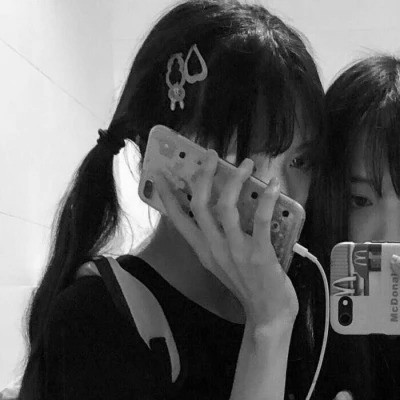 高级闺蜜头像真人黑白高清图片