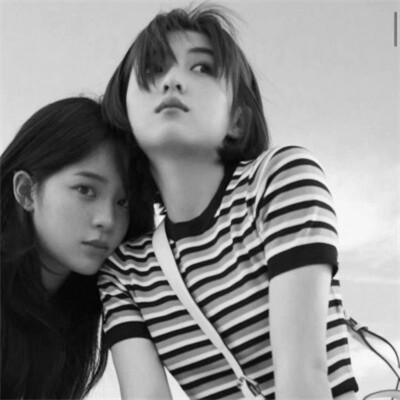 高级闺蜜头像真人黑白高清图片