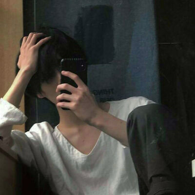 值得长期不换的男生头像图片