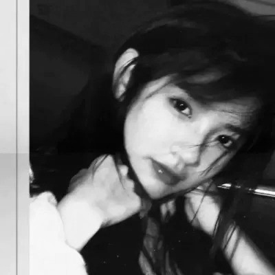 黑白头像女生可爱高清图片