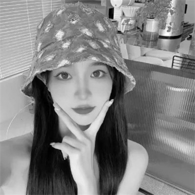 黑白头像女生可爱高清图片