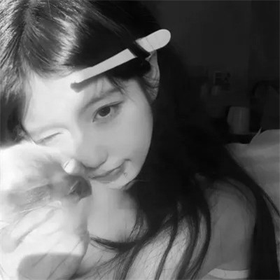黑白头像女生可爱高清图片