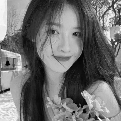 黑白头像女生可爱高清图片