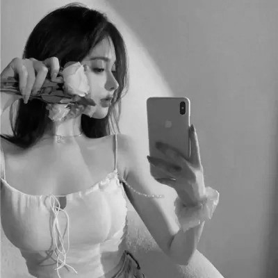 黑白头像女生可爱高清图片