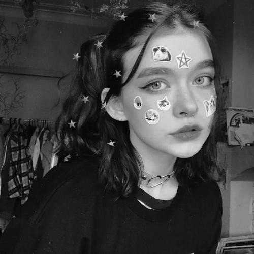 欧美高级感黑白头像