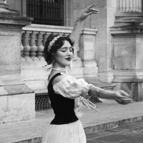 欧美高级感黑白头像