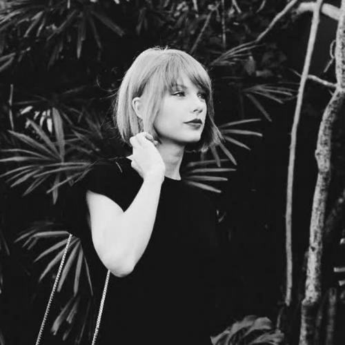 欧美高级感黑白头像