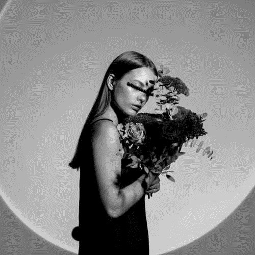 欧美高级感黑白头像