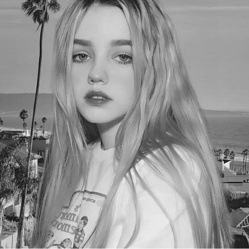 欧美高级感黑白头像