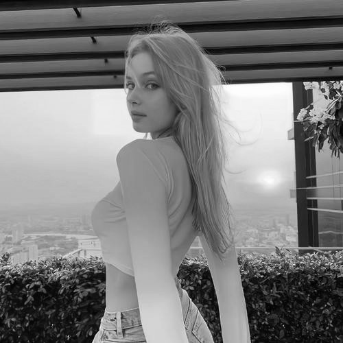 欧美高级感黑白头像