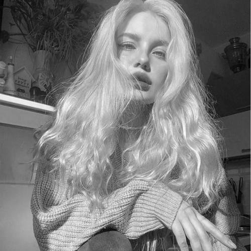 欧美高级感黑白头像