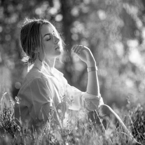 欧美高级感黑白头像