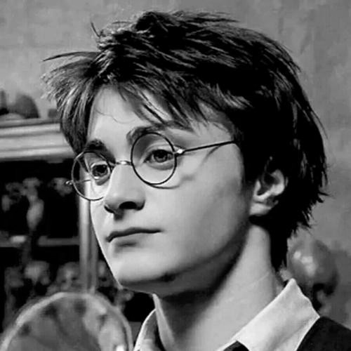 欧美高级感黑白头像