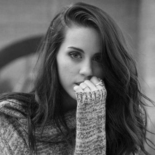 欧美高级感黑白头像