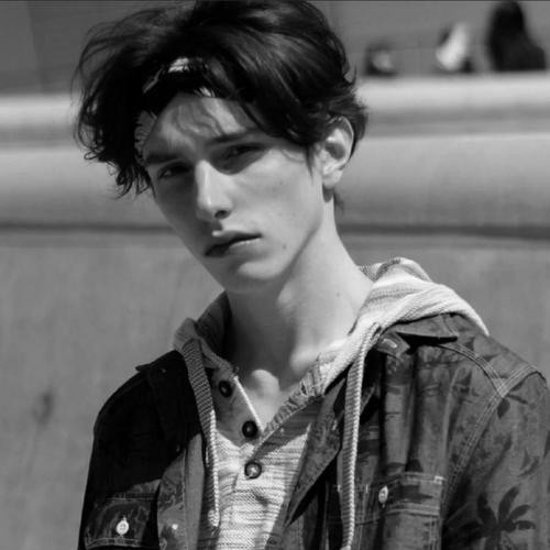 欧美高级感黑白头像