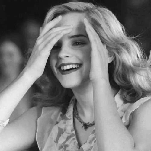 欧美高级感黑白头像