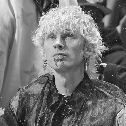 欧美高级感黑白头像