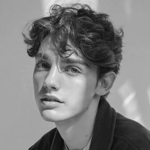 欧美高级感黑白头像