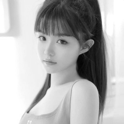黑白头像女气质干净高清图片