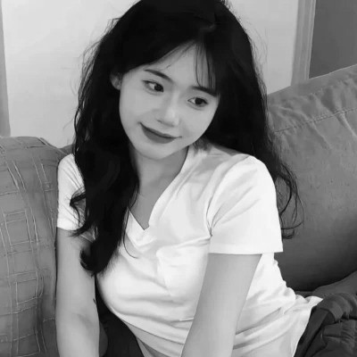 优质女生头像高清黑白图片
