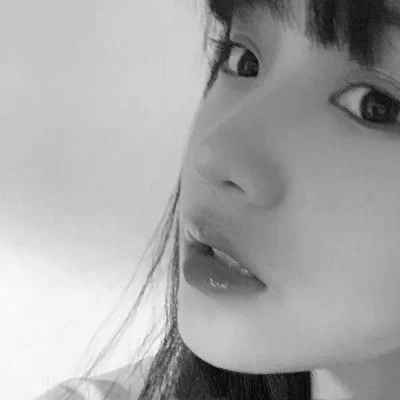 优质女生头像高清黑白图片