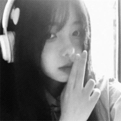 优质女生头像高清黑白图片