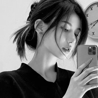 优质女生头像高清黑白图片