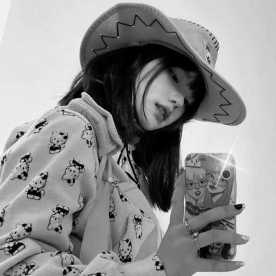 优质女生头像高清黑白图片