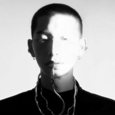 黑白帅气冷酷男生头像图片