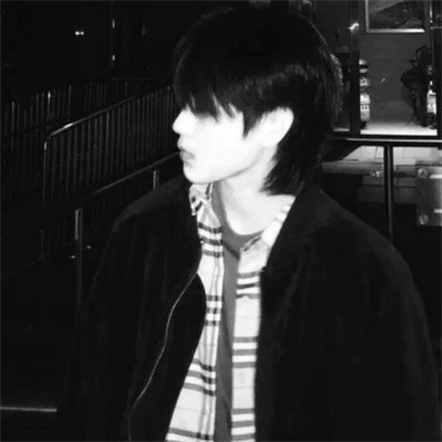 黑白帅气冷酷男生头像图片