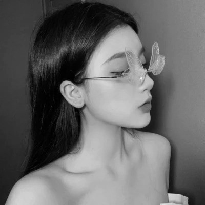 女生冷酷霸气黑白头像图片