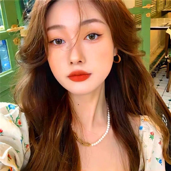 成熟高级女生头像真人高清图片
