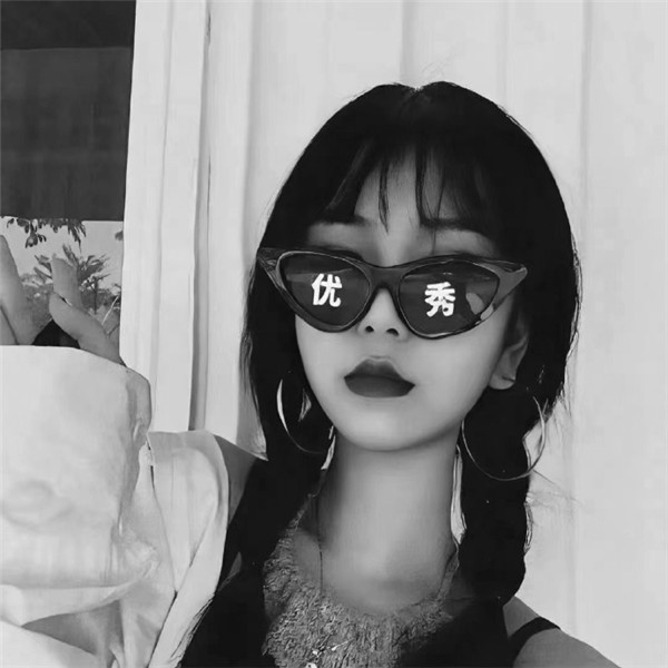 女生头像真人高级黑白高清图片