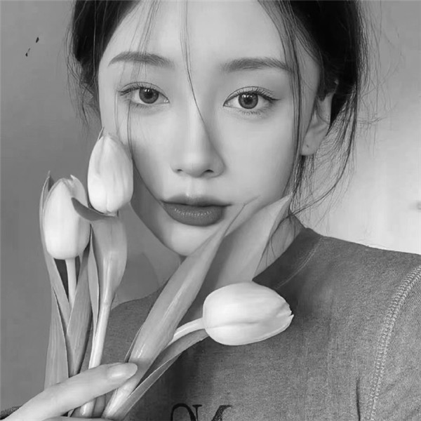 女生头像真人高级黑白高清图片