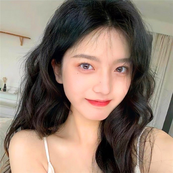 氛围感气质型头像女生简单图片
