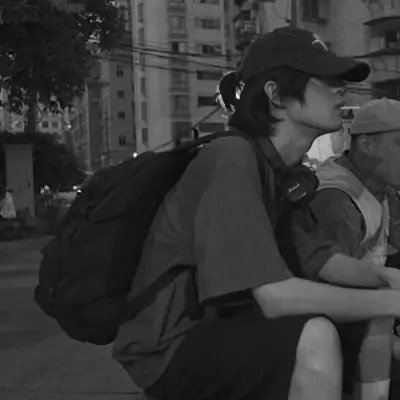 2025最新黑白头像男生高清图片