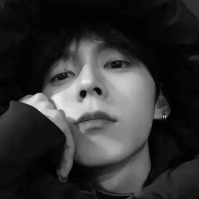 2025最新黑白头像男生高清图片