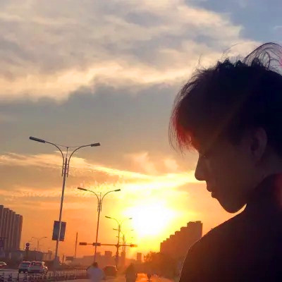 2025真人男头像图片