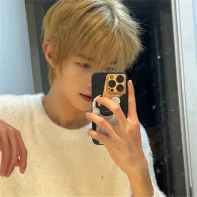 2025真人男头像图片