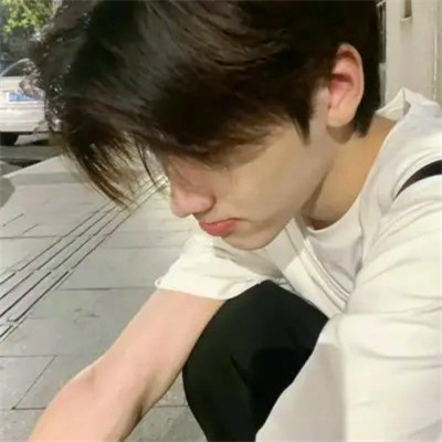 2025真人男头像图片