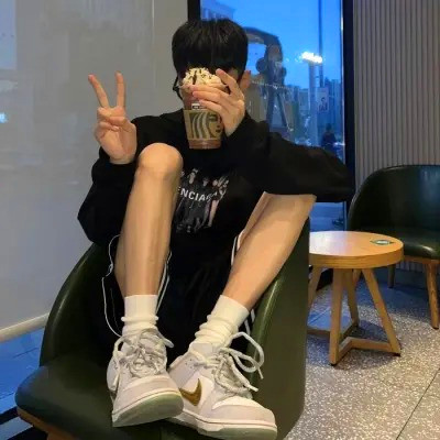 2025真人男头像图片