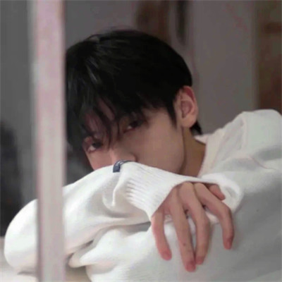 2025真人男头像图片