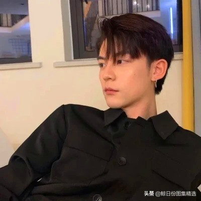 2025适合永久做男头像的图片