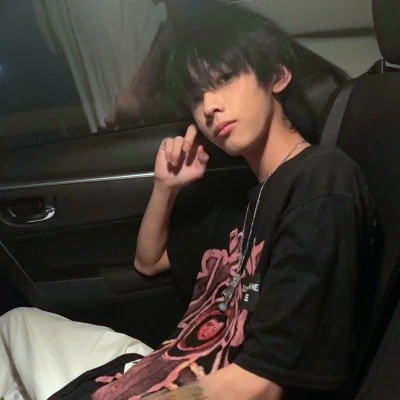 2025最新男生头像图片
