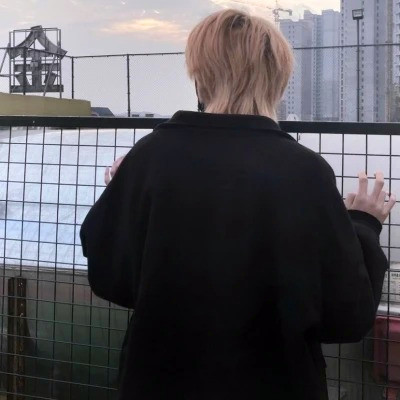 2025最新男生头像图片