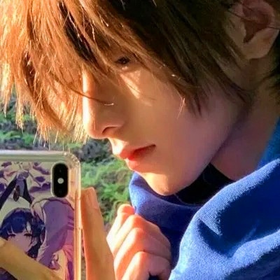 2025最新男生头像图片