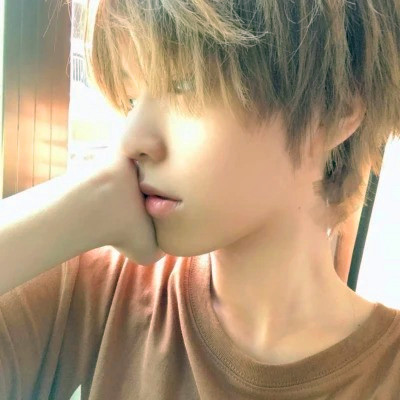 2025最新男生头像图片