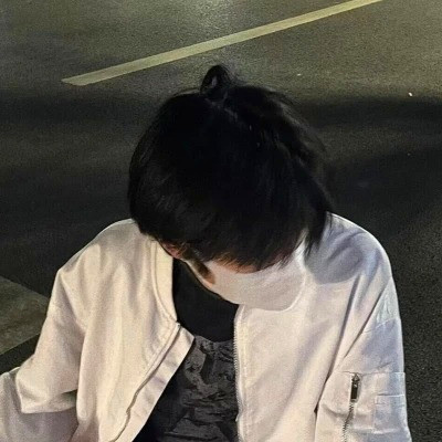 2025最新男生头像图片