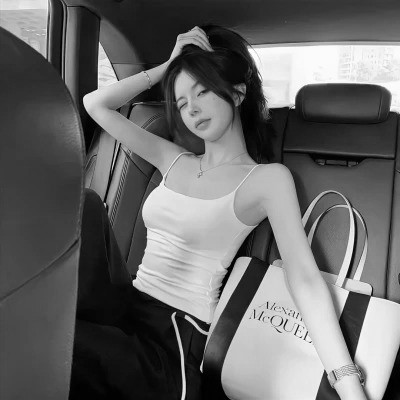 可爱黑白女头图片