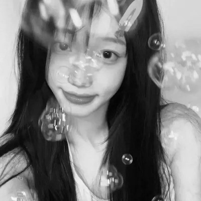 可爱黑白女头图片